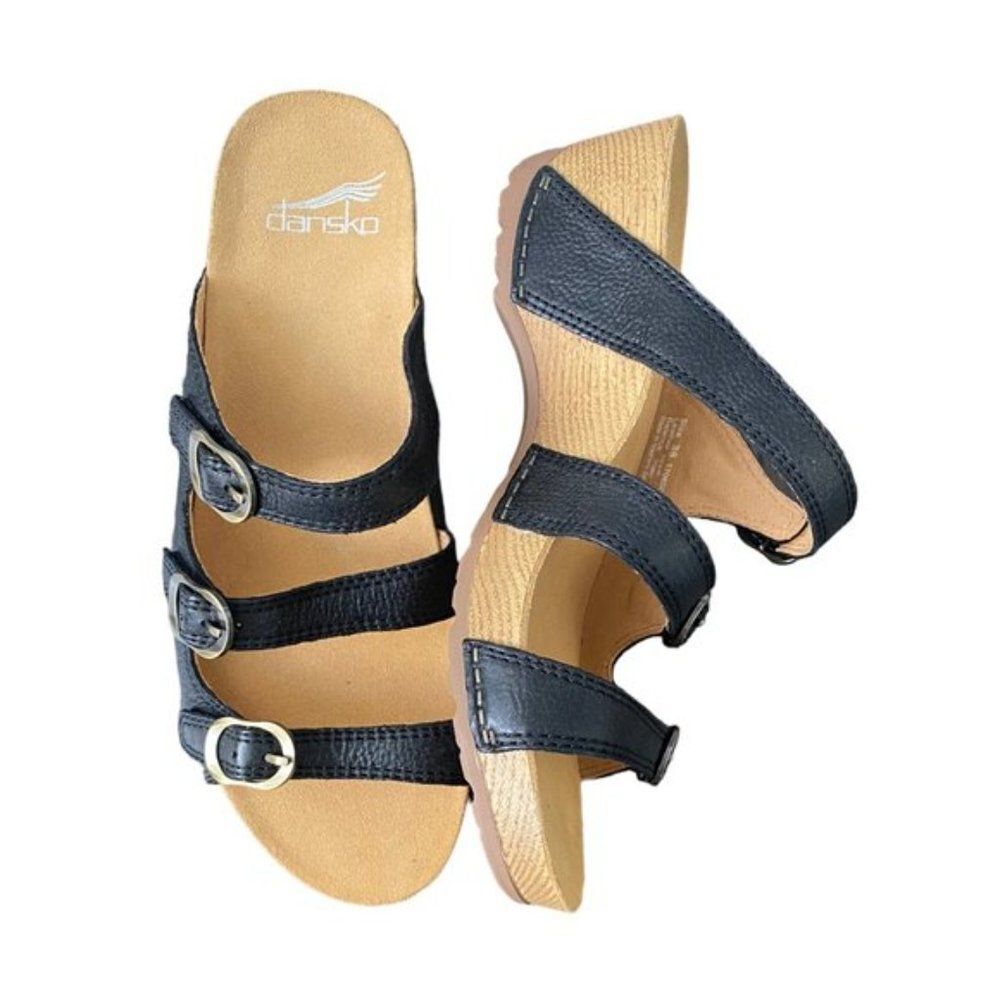 Dansko New Women's Tarin Wedge Sandal Black Leather size 38 NWOT